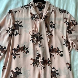 FUN PINK PATTERNED FLOWY BLOUSE